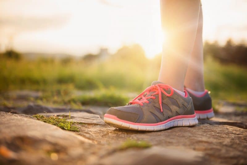 women's running shoes with wide toe box and narrow heel