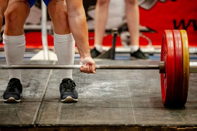 The Best 10 Week Powerlifting Program for Strength Gains (with PDF)