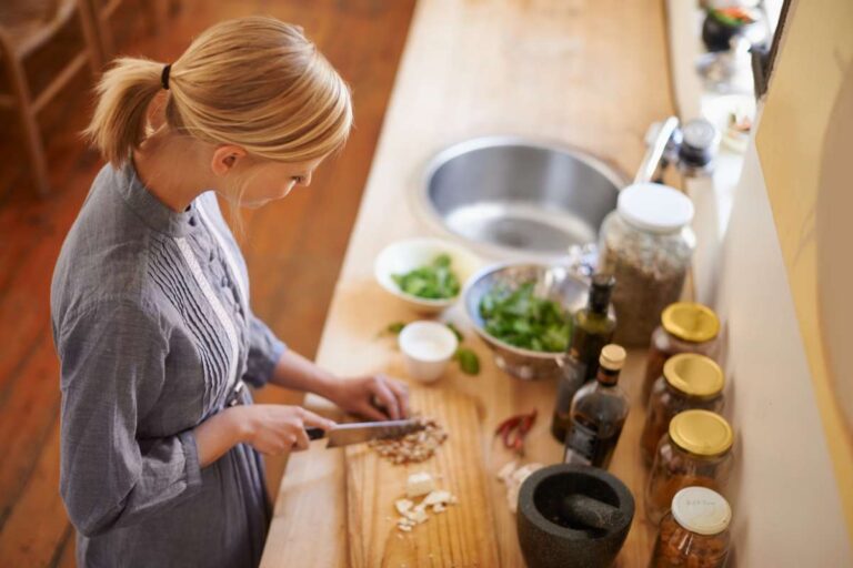1900 calorie meal plan benefits